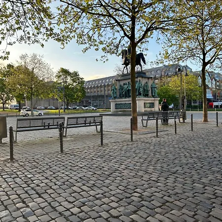 Villa Koeln City