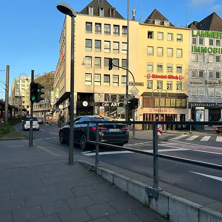 Villa Koeln City Daire Köln
